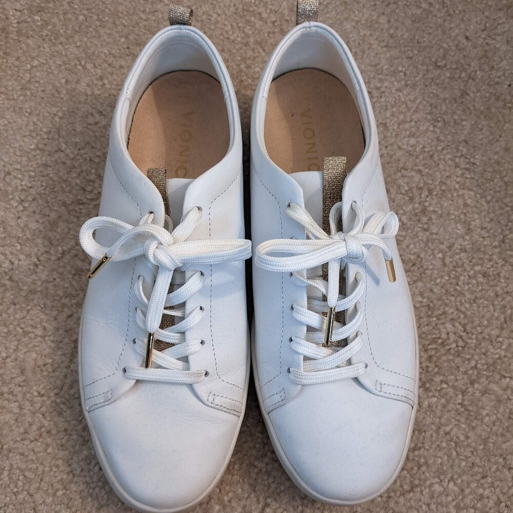 Vionic Paisley white leather sneakers with sparkly gold trim, size 9